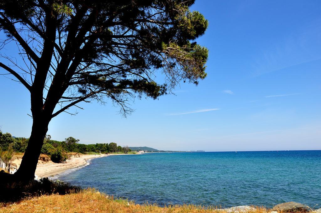 Santa-Maria-Poggio  Sole E Mareアパートホテル エクステリア 写真