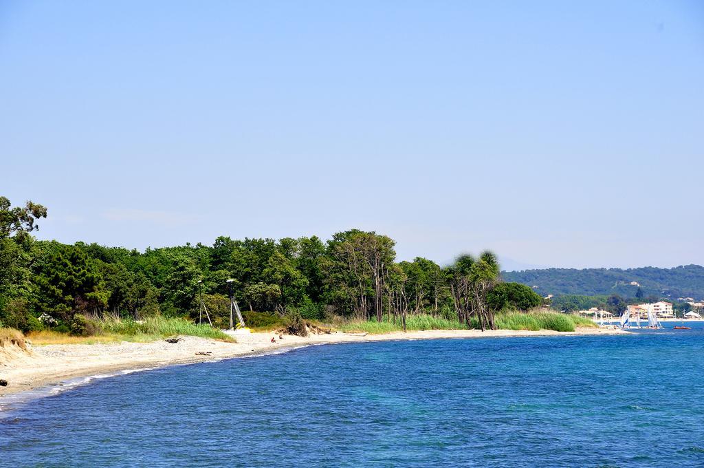 Santa-Maria-Poggio  Sole E Mareアパートホテル エクステリア 写真