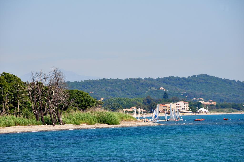 Santa-Maria-Poggio  Sole E Mareアパートホテル エクステリア 写真