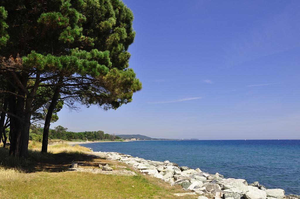 Santa-Maria-Poggio  Sole E Mareアパートホテル エクステリア 写真