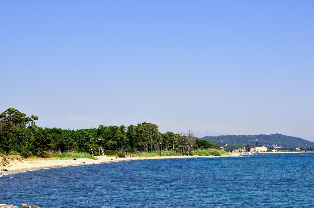 Santa-Maria-Poggio  Sole E Mareアパートホテル エクステリア 写真