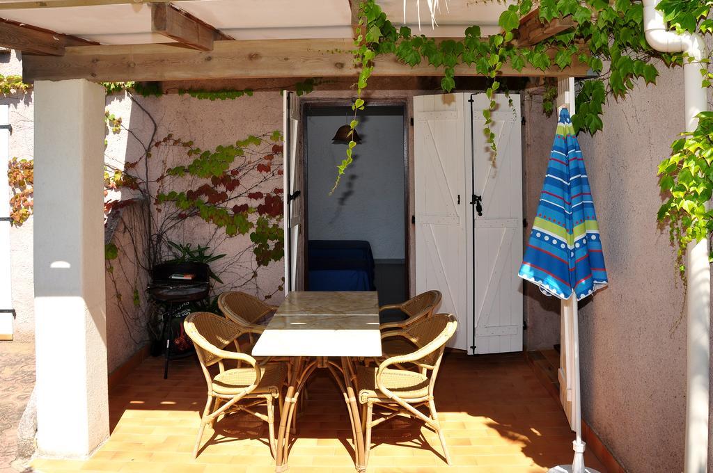 Santa-Maria-Poggio  Sole E Mareアパートホテル 部屋 写真
