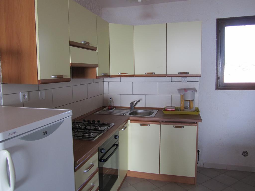 Santa-Maria-Poggio  Sole E Mareアパートホテル 部屋 写真