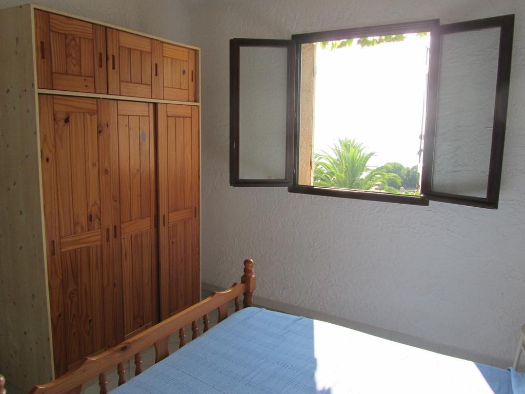 Santa-Maria-Poggio  Sole E Mareアパートホテル 部屋 写真